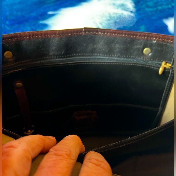 BUY or BUNDLE! Brahmin blk br trim 2 strap removable zip envelope center key fob - Picture 4 of 15